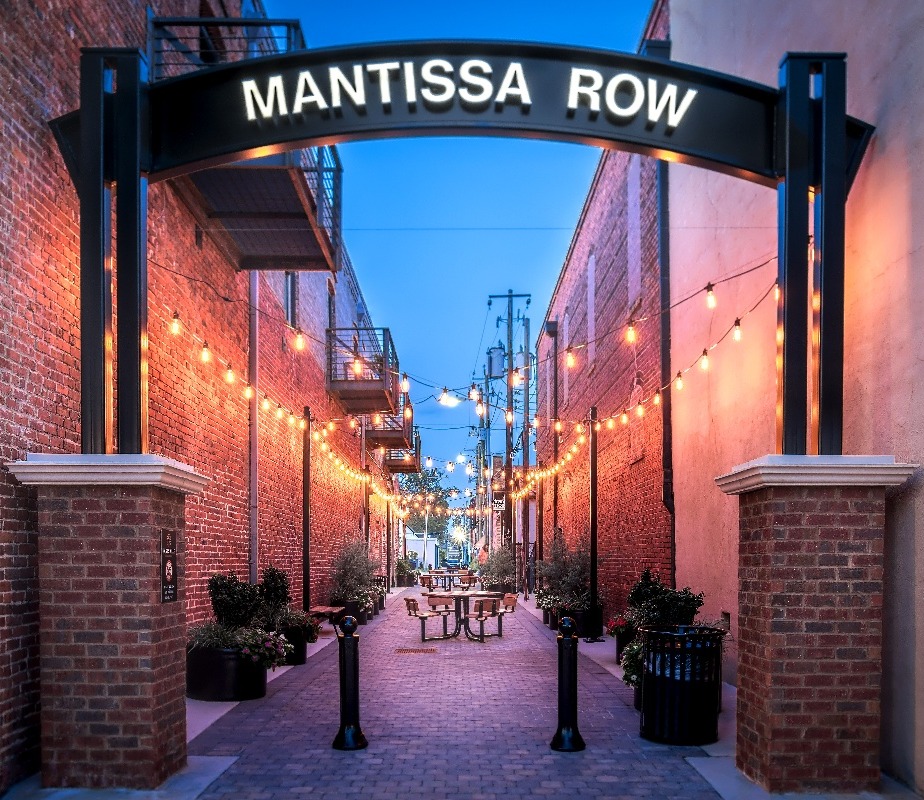 TS-Lofty-Courtyard-LOT-4B-WI-SQWI-Black copy-1