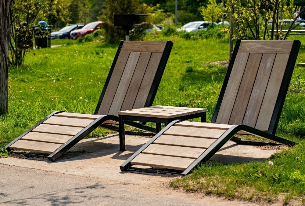 TS-Monona-Lounge-MNL-WI-Black-1-1