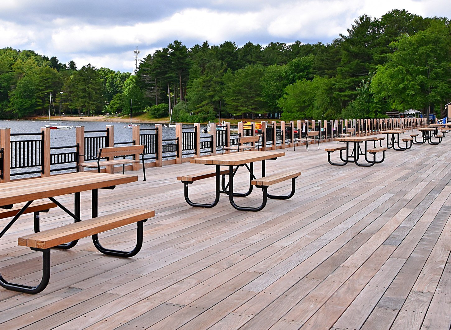 TS-Walden ADA Picnic Table-WDTFS-8HC-WI-Black_2