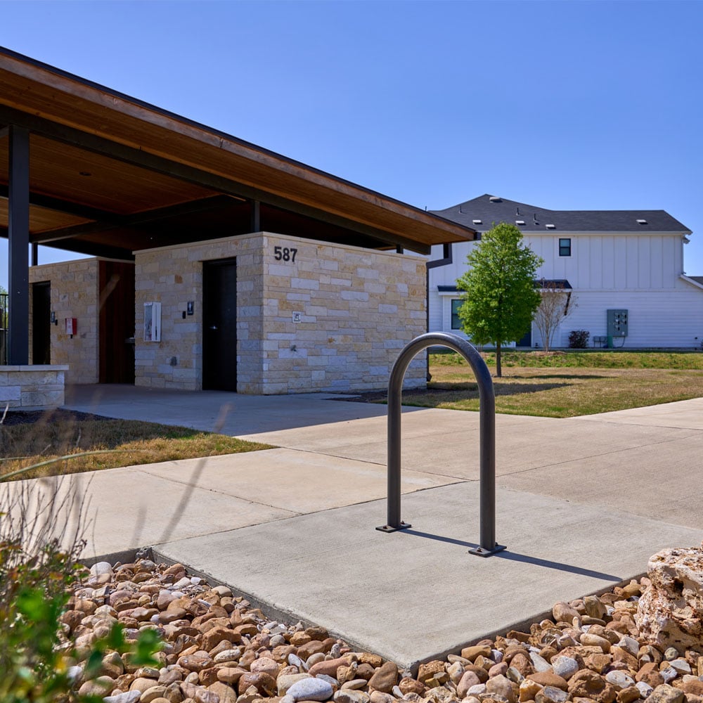 thomas-steele-site-furnishings-mustangridge-1