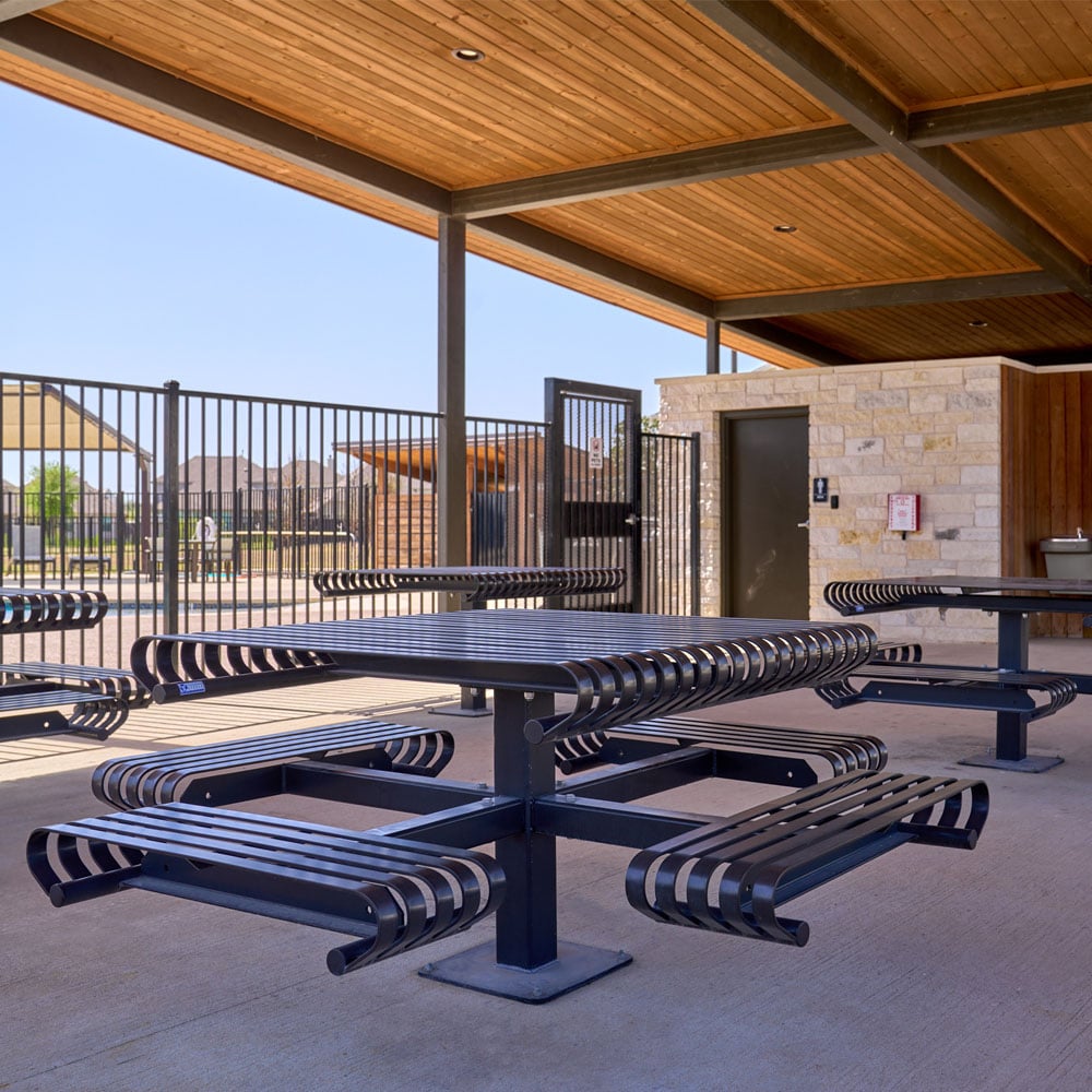 thomas-steele-site-furnishings-mustangridge-5