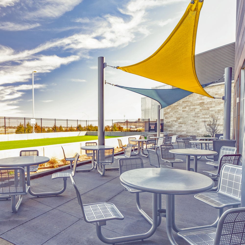 thomas-steele-state-street-courtyard-table-core-nm-2